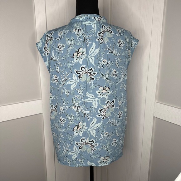 Carmen Marc Valvo Blue Floral Blouse | Size XL Sleeveless Lightweight Top Career - Picture 8 of 8